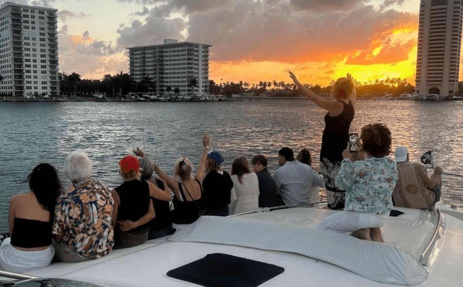 8 Hour VIP Yacht Party + Tiki Bar Experience